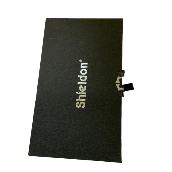Sheildon iPhone 6 Leather Case with Credit Card Slots - Picture 4 of 7